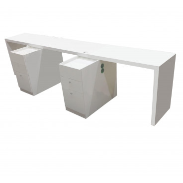 Маникюрный стол Triple